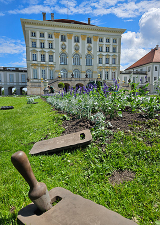 Bild: Pflanzen der Sommerblumen im Schlosspark Nymphenburg